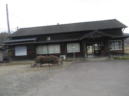 大矢駅は、岐阜県郡上市美並町にある、長良川鉄道越美南線の駅。