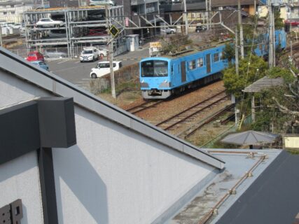 近江八幡駅は、滋賀県近江八幡市鷹飼町にある、JR西日本・近江鉄道の駅。