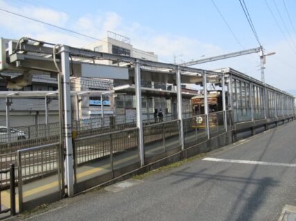 嵐電天神川駅から帷子ノ辻駅に向かいます。