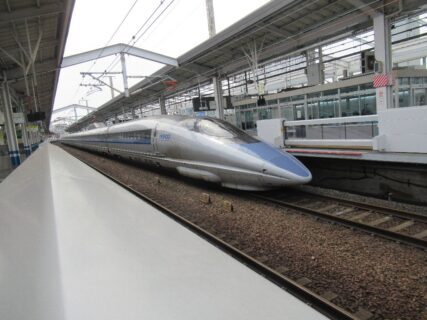 しばらく見なかった新幹線500系電車でございます。