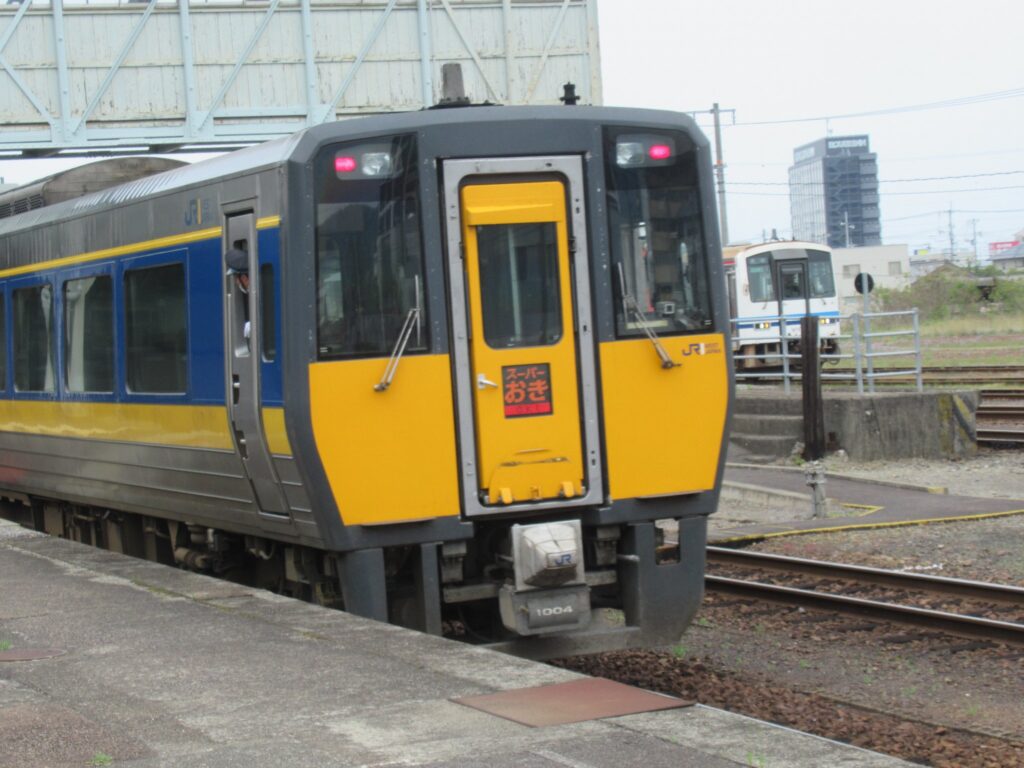 益田駅は、島根県益田市駅前町にある、JR西日本山陰本線と山口線の駅。