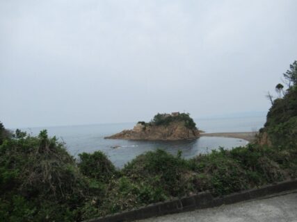 戸田小浜駅からすぐの、衣毘須神社のある小浜海岸でございます。