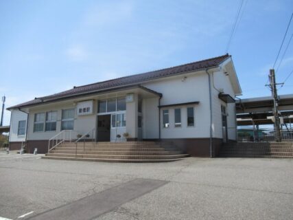 動橋駅は、石川県加賀市動橋町にある、JR西日本北陸本線の駅。