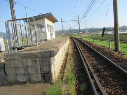 小柳駅は、石川県白山市小柳町にある、北陸鉄道石川線の駅。