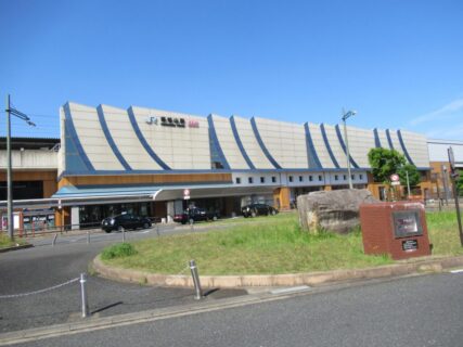 福知山駅は、京都府福知山市にある、JR西日本・京都丹後鉄道の駅。