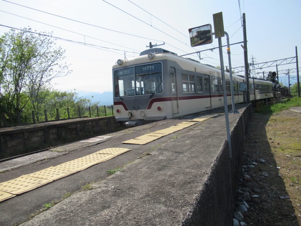 寺田駅は、富山県中新川郡立山町浦田にある、富山地方鉄道の駅。