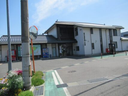 岸本駅は、鳥取県西伯郡伯耆町押口にある、JR西日本伯備線の駅。