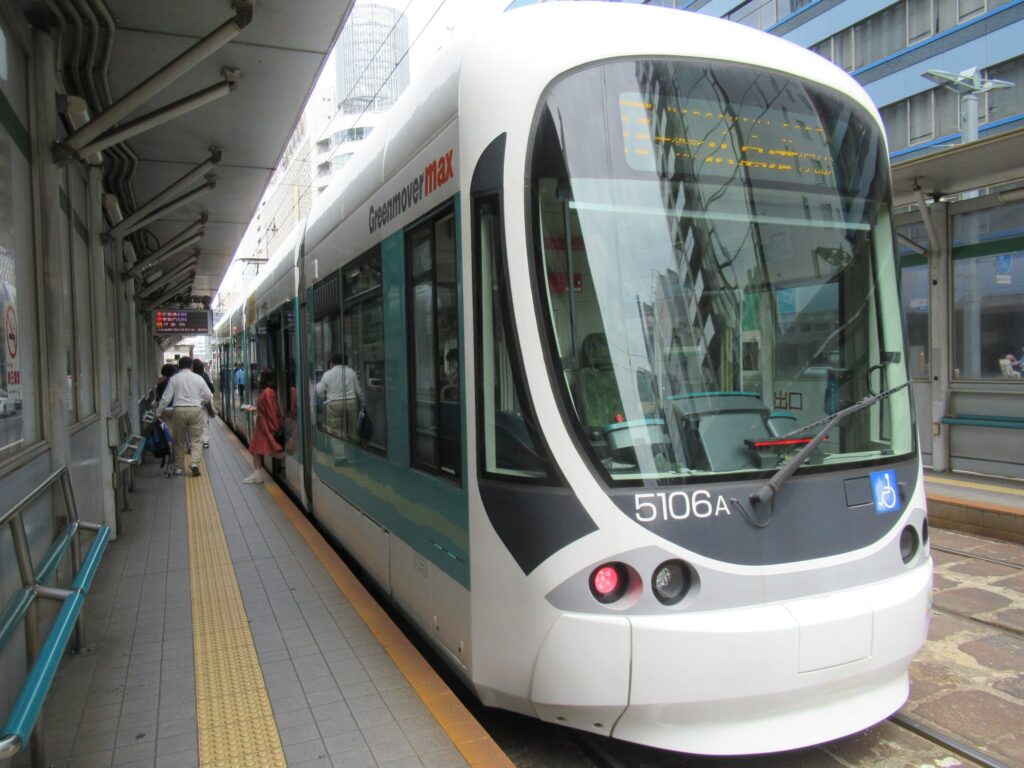 正式には一つの紙屋町停留場、広島電鉄の紙屋町東駅でございます。