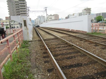 広電天満橋は、広島市の天満川に架かる広島電鉄の軌道専用橋梁。