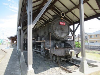 大町駅脇のおおまち情報プラザにある、蒸気機関車9600形29611号機。