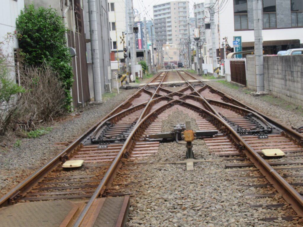 大手町駅から伊予鉄道高浜線で、松山市駅に移動して来ました。