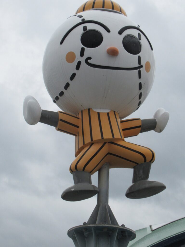 安芸市営球場のイメージキャラクター、名称は球場ボール君。