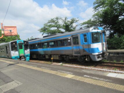 牛島駅は、徳島県吉野川市鴨島町牛島にある、JR四国徳島線の駅。