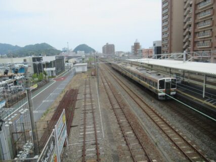 焼津駅は、静岡県焼津市栄町一丁目にある、JR東海東海道本線の駅。