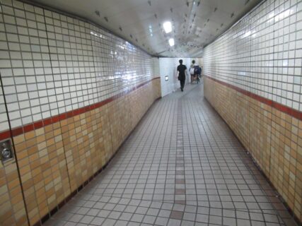 安治川の歩行者専用河底トンネルである、安治川隧道。