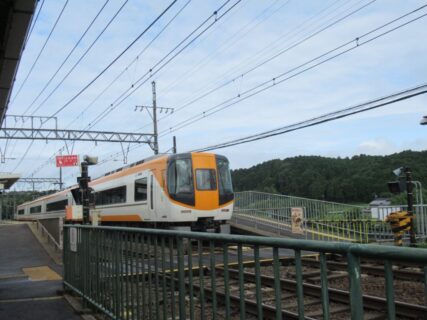 伊賀上津駅は、三重県伊賀市伊勢路にある、近畿日本鉄道大阪線の駅。