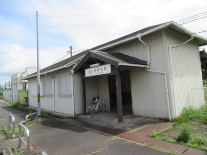 依那古駅は、三重県伊賀市沖にある、伊賀鉄道伊賀線の駅。