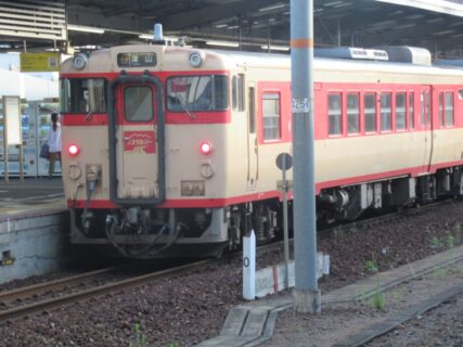 岡山駅津山線ホームの、キハ47みまさかノスタルジー編成PART2。