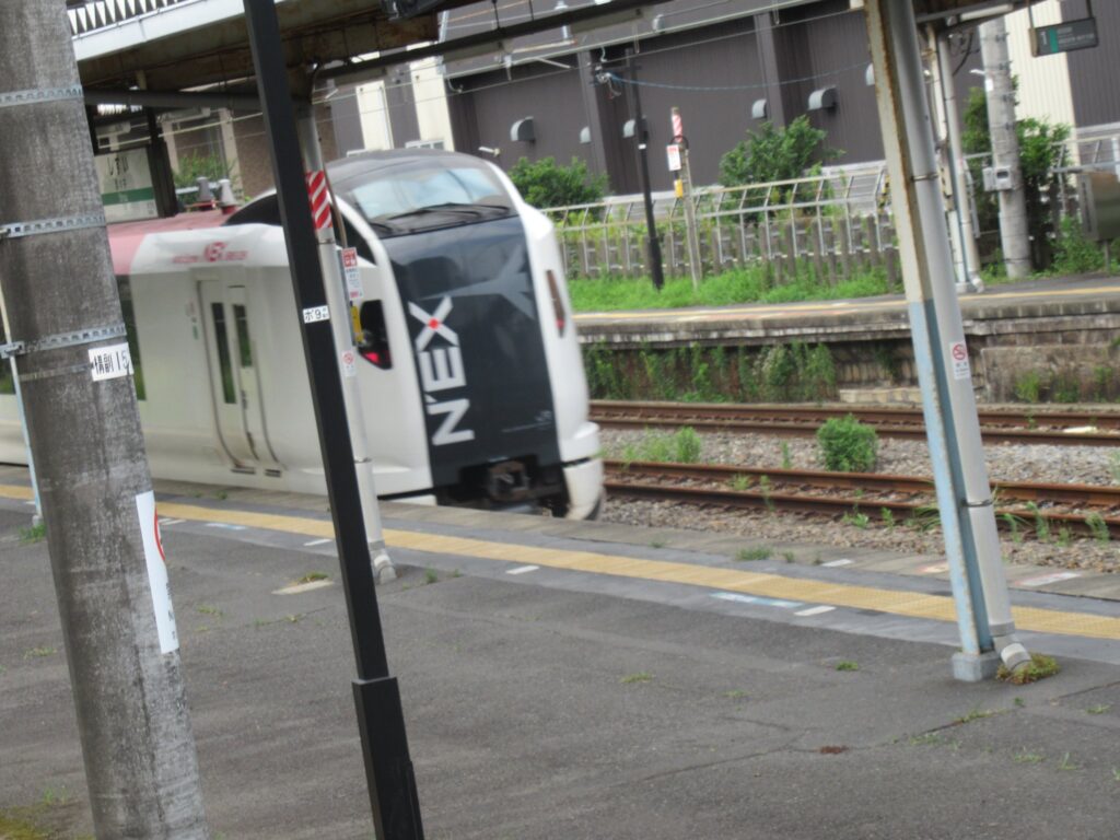 酒々井駅は、千葉県印旛郡酒々井町酒々井にある、JR東日本成田線の駅。
