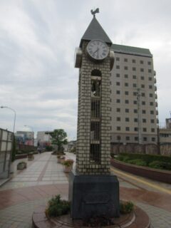 田端ふれあい橋の時計塔でございます。