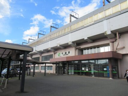 千歳駅は、北海道千歳市千代田町7丁目にある、JR北海道千歳線の駅。