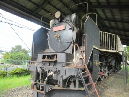 国鉄中舞鶴駅跡の中舞鶴公園にある、蒸気機関車C58113号機。