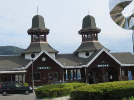 若狭本郷駅は、福井県大飯郡おおい町本郷にある、JR西日本小浜線の駅。