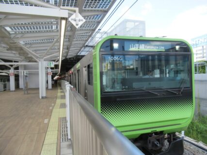 高輪ゲートウェイ駅は、東京都港区港南二丁目にある、JR東日本の駅。