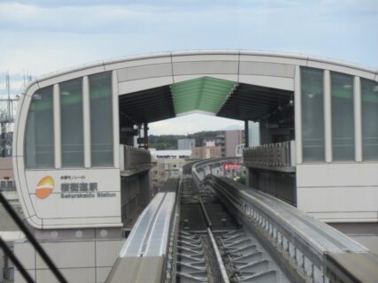 桜街道駅は、東大和市上北台三丁目にある、多摩都市モノレール線の駅。