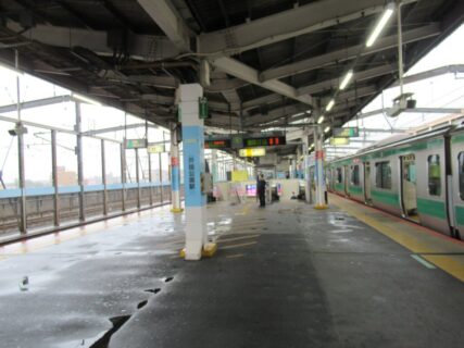 戸田公園駅は、埼玉県戸田市本町四丁目にある、JR東日本の駅。