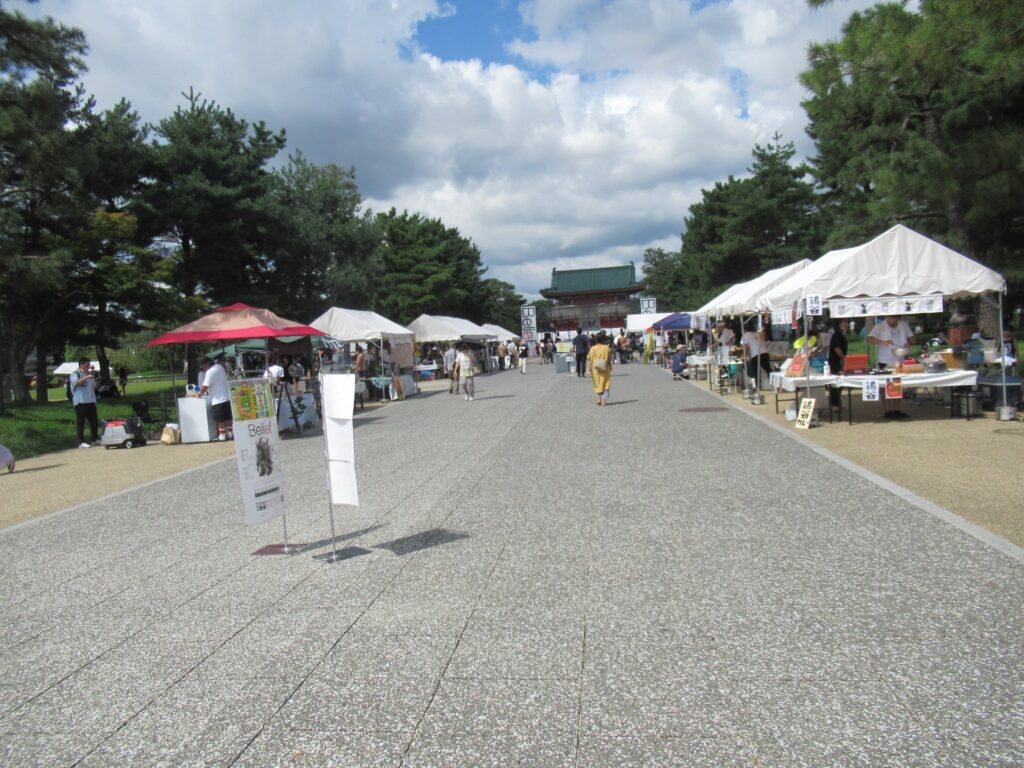 京都市の文化・観光・産業施設が集積する、岡崎公園。