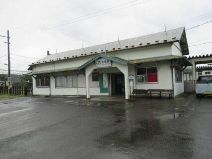吹浦駅は、山形県飽海郡遊佐町吹浦にある、JR東日本羽越本線の駅。