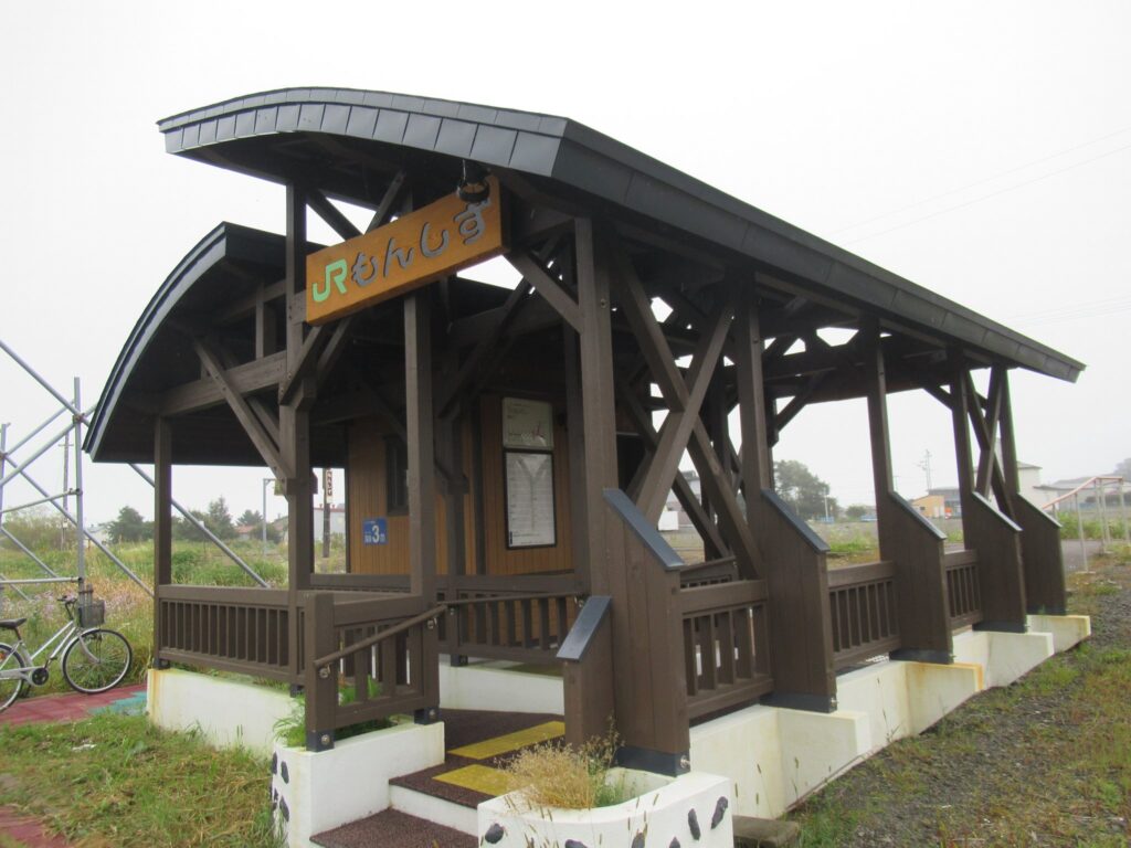 門静駅は、北海道厚岸郡厚岸町門静にある、JR北海道根室本線の駅。