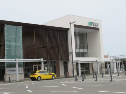 横手駅は、秋田県横手市駅前町にある、JR東日本奥羽本線と北上線の駅。
