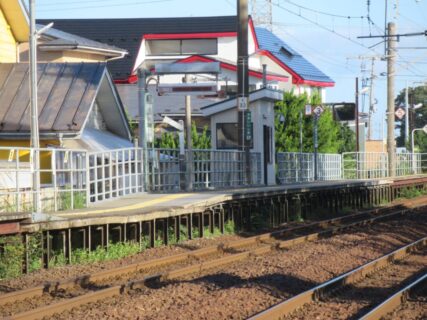 上飯島駅は、秋田市飯島鼠田にある、JR東日本奥羽本線の駅。