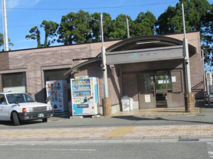 船越駅は、秋田県男鹿市船越字狐森にある、JR東日本男鹿線の駅。