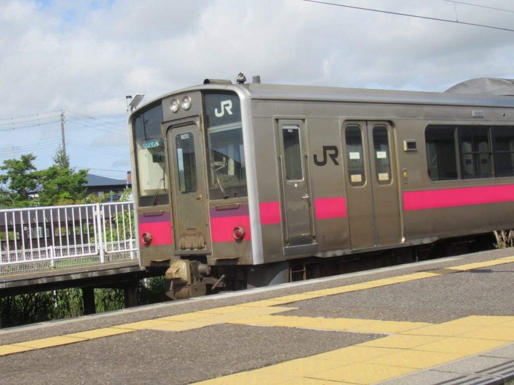 井川さくら駅は、秋田県南秋田郡井川町にある、JR東日本の駅。