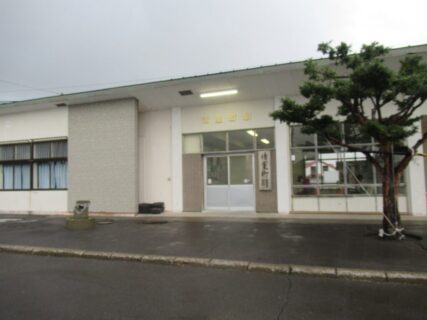 清里町駅は、北海道斜里郡清里町水元町にある、JR北海道釧網本線の駅。