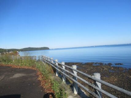 サロマ湖の湖畔にある展望駐車場から少しだけ景色を拝みました。