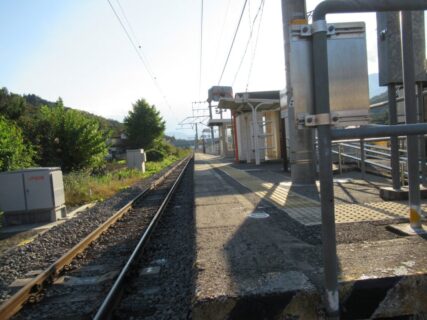 落居駅は、山梨県西八代郡市川三郷町落居にある、JR東海身延線の駅。