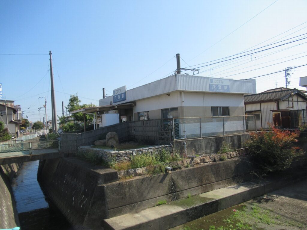 八栗駅は、香川県高松市牟礼町牟礼にある、高松琴平電気鉄道志度線の駅。
