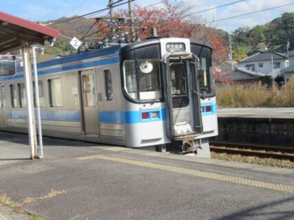 堀江駅は、愛媛県松山市堀江町にある、JR四国予讃線の駅。