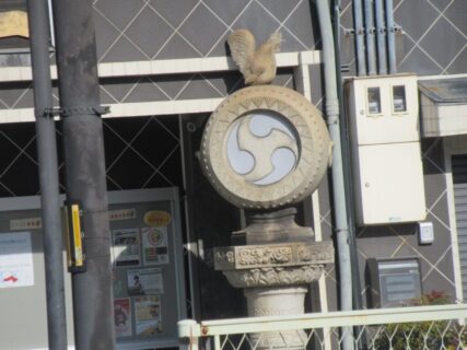 大阪環状線芦原橋駅前の太鼓正、老舗の太鼓メーカーさんなのですな。