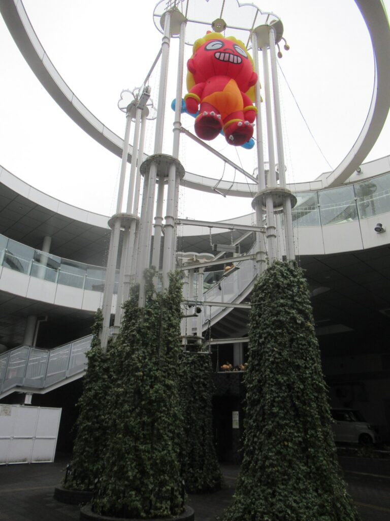 いばらきスカイパレットにある、吊り下げられた茨木童子。