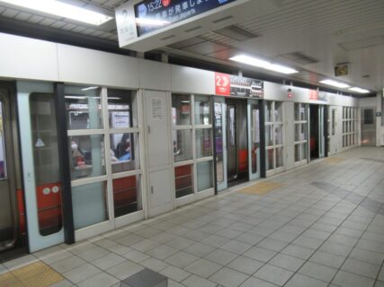 石田駅は、京都市伏見区石田森東町にある、京都市営地下鉄東西線の駅。