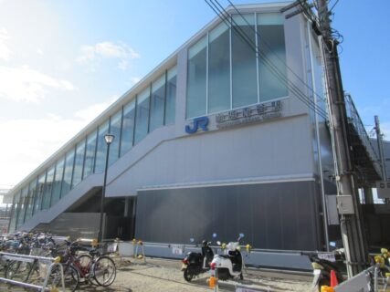 山城青谷駅は、京都府城陽市市辺五島にある、JR西日本奈良線の駅。