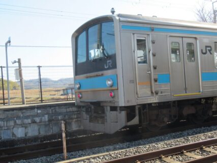 上狛駅は、木津川市山城町上狛北野田芝にある、JR西日本奈良線の駅。