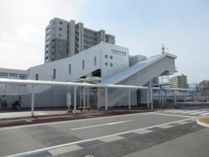 糸島高校前駅は、福岡県糸島市伊都の杜一丁目にある、JR九州筑肥線の駅。