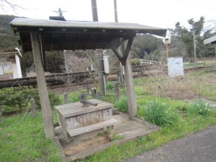 駒鳴駅は、佐賀県伊万里市大川町駒鳴にある、JR九州筑肥線の駅。