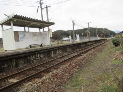 金石原駅は、佐賀県伊万里市松浦町山形にある、JR九州筑肥線の駅。